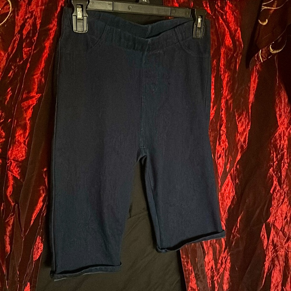 Faded glory brand size 4-6 dark blue stretch jegging like material!
